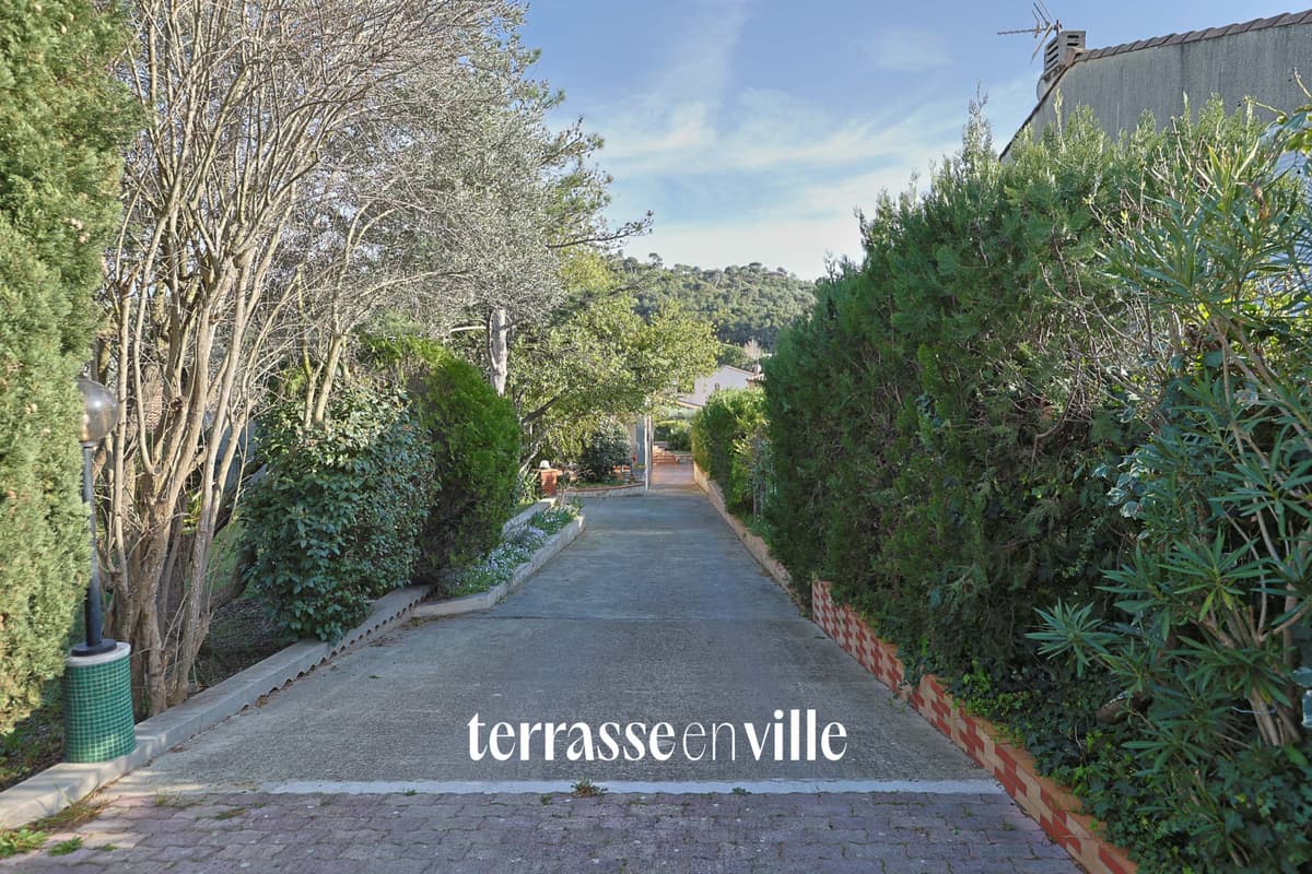 LE ROVE - MAISON 218m2 - TERRASSES - JARDIN - 695 000€ - 2