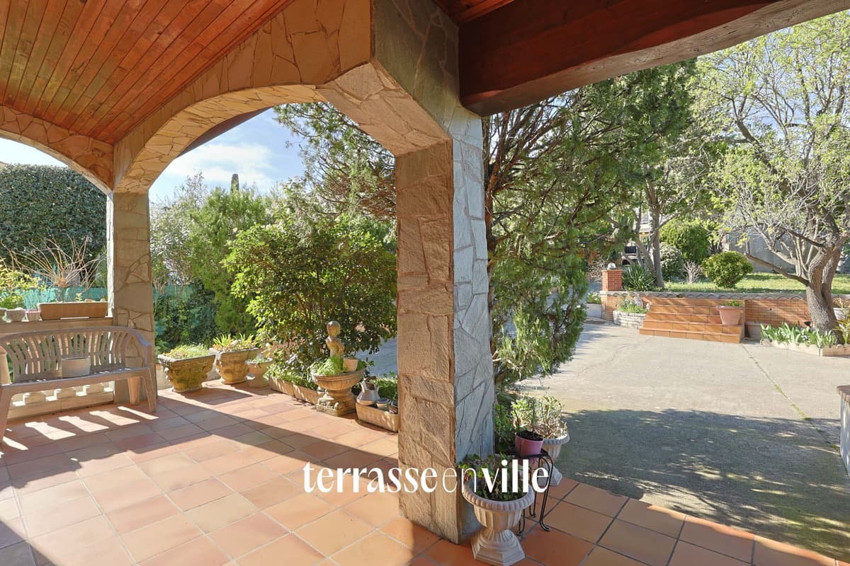 LE ROVE - MAISON 218m2 - TERRASSES - JARDIN - 695 000€