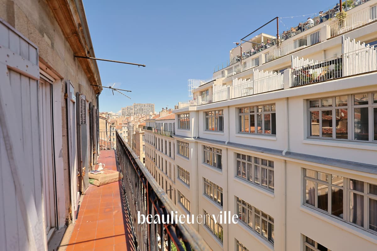 EXCLUSIVITÉ - OPERA VIEIUX PORT - T3/4 - DERNIER ETAGE - 449 000 EUROS - 3