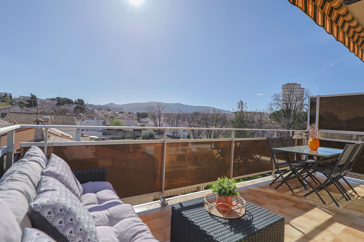 LA FOURRAGERE - APPARTEMENT T3 - 64 M2 - TERRASSE - GARAGE - CAVE - 295 000€ - 2