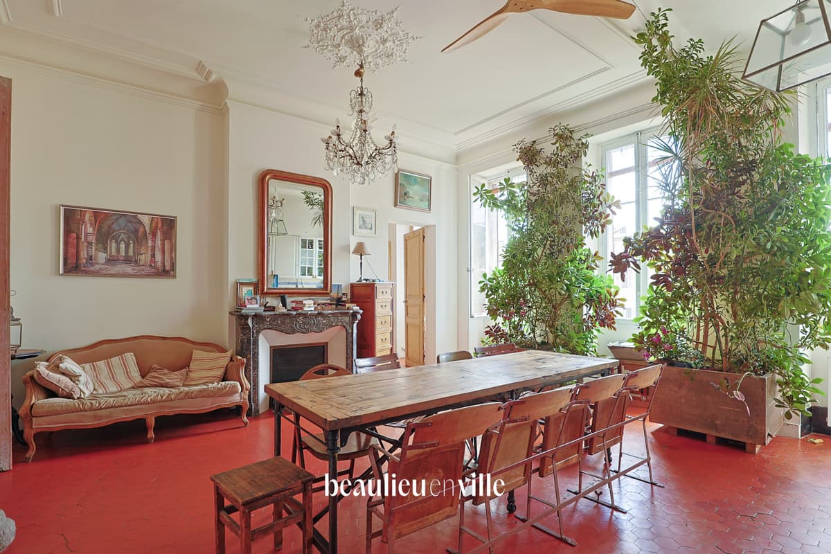 EXCLUSIVITÉ - ST CHARLES /BELSUNCE - T5 - 155m2 - 470 000 EUROS