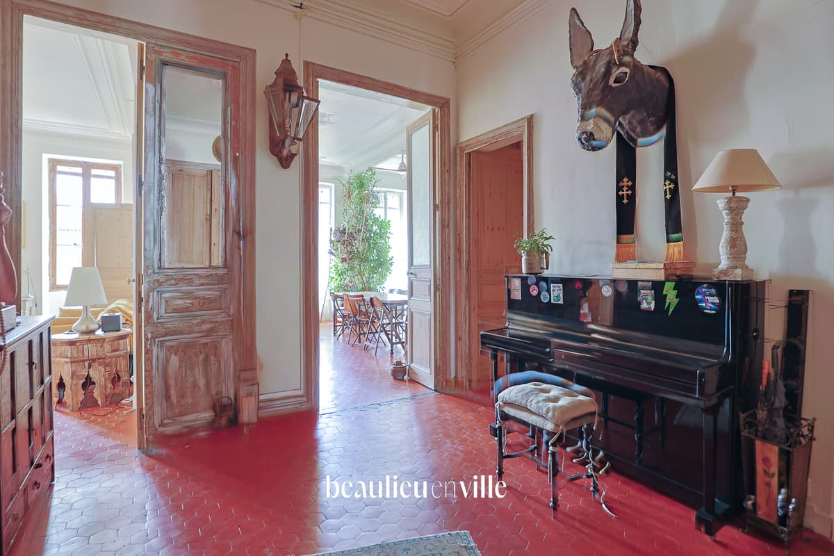 EXCLUSIVITÉ - ST CHARLES /BELSUNCE - T5 - 155m2 - 470 000 EUROS - 7