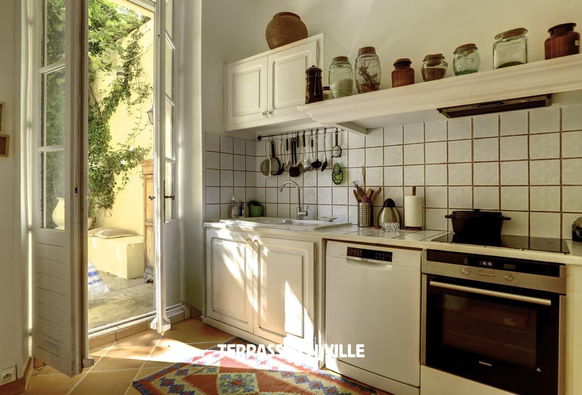 PLACE DELIBES - DUPLEX - 165M2 -JARDIN - PISCINE 1 230 000 € - 5