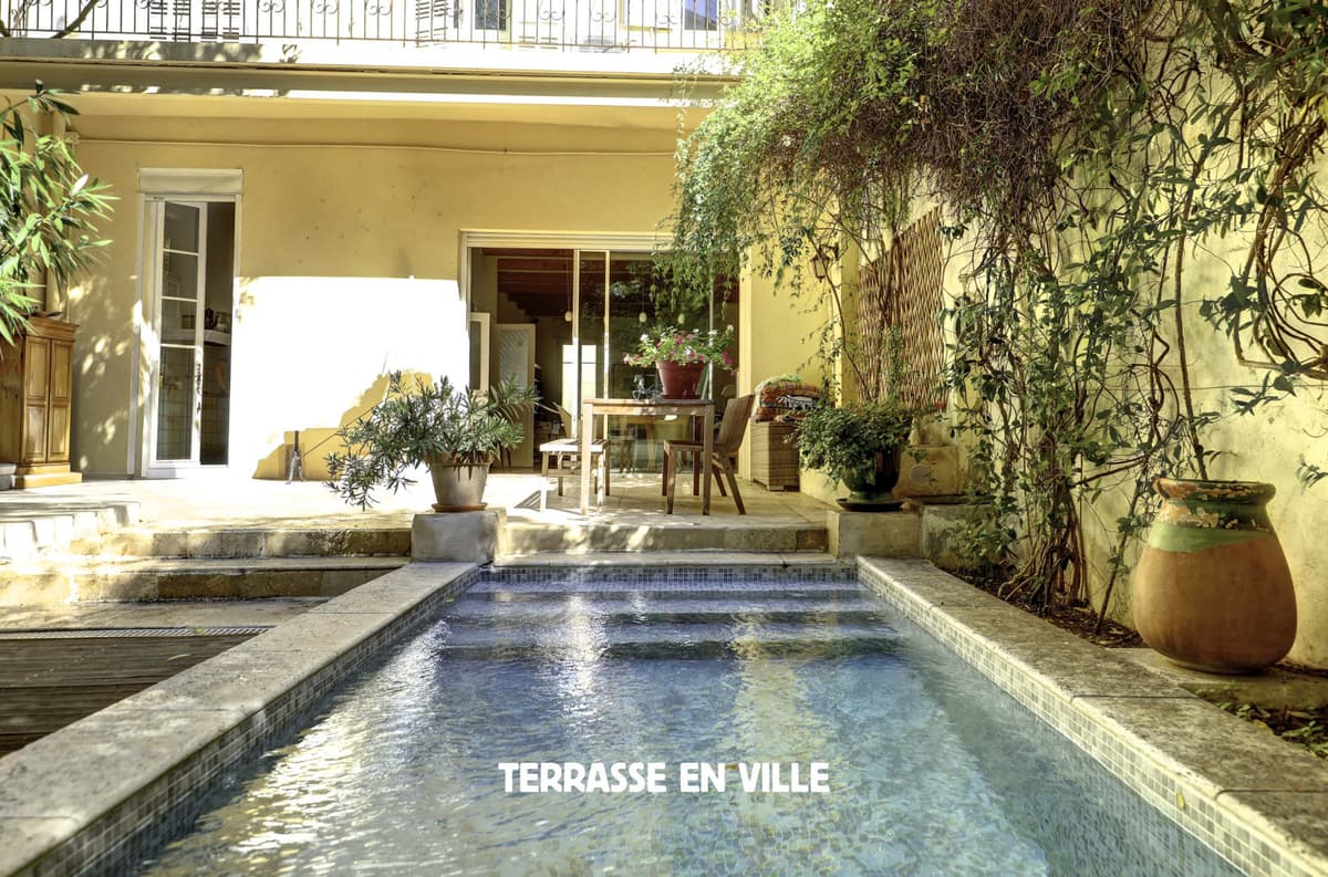 PLACE DELIBES - DUPLEX - 165M2 -JARDIN - PISCINE 1 230 000 € - 3