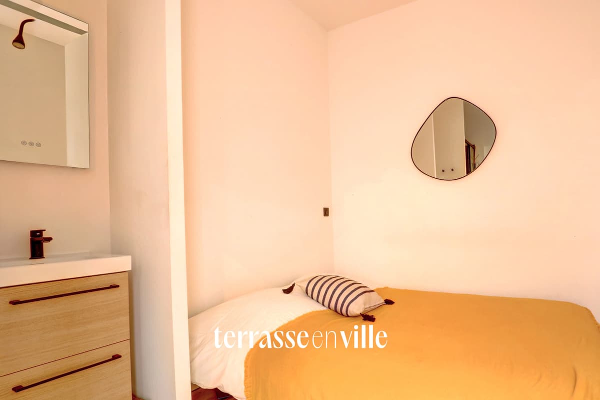 VIEUX PORT - OPERA - T2 - 24M2 - TERRASSE - 9M2 - 165 000€ - 3