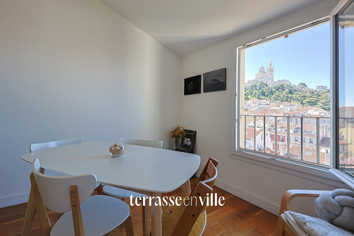 EXCLUSIVITE - VAUBAN - T4 - TERRASSE - VUE NOTRE DAME DE LA GARDE - BOX - 645 000 € - 5