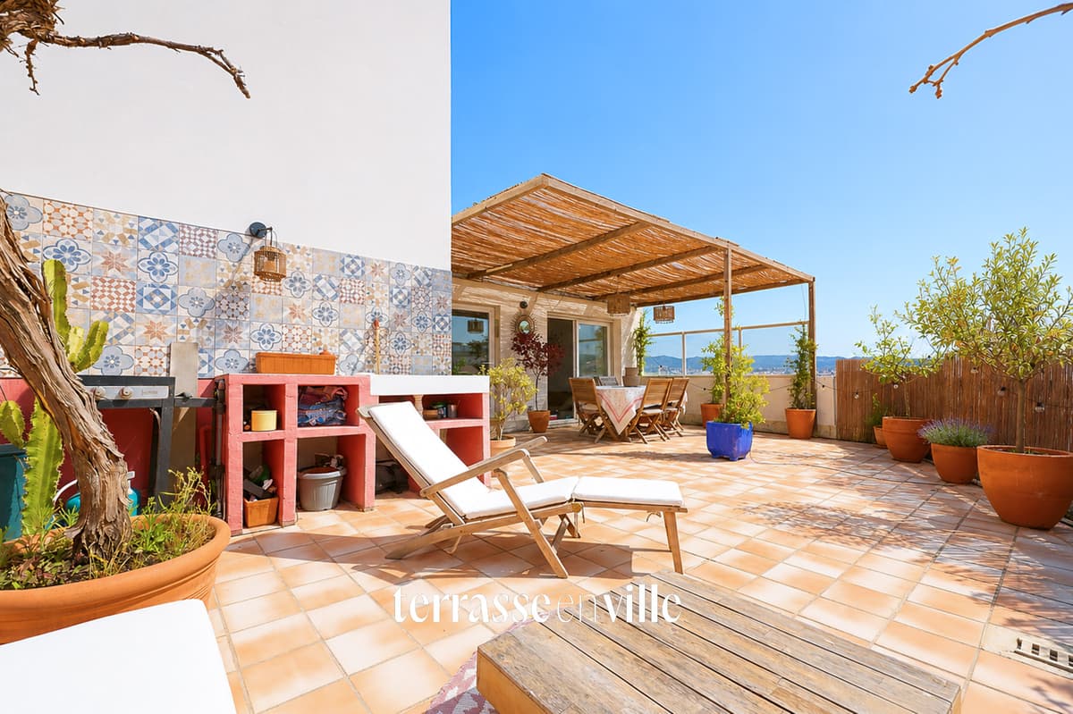 BOMPARD - T3 - TERRASSE - VUE MER ET NOTRE DAME DE LA GARDE - BOX - 695 000 € - 2