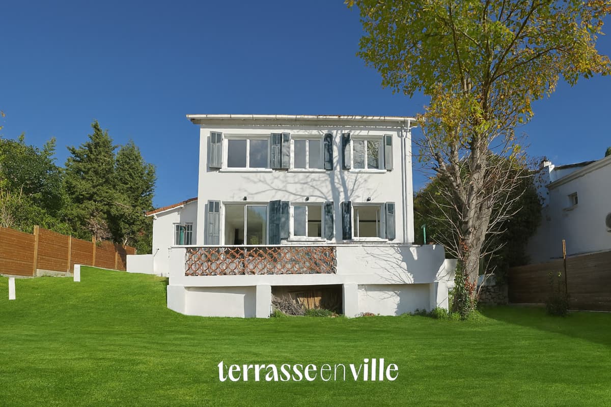 TROIS-LUCS - 13012 - MAISON T4 - 110 m2 - JARDIN 445m2 - 559 000€ - 1