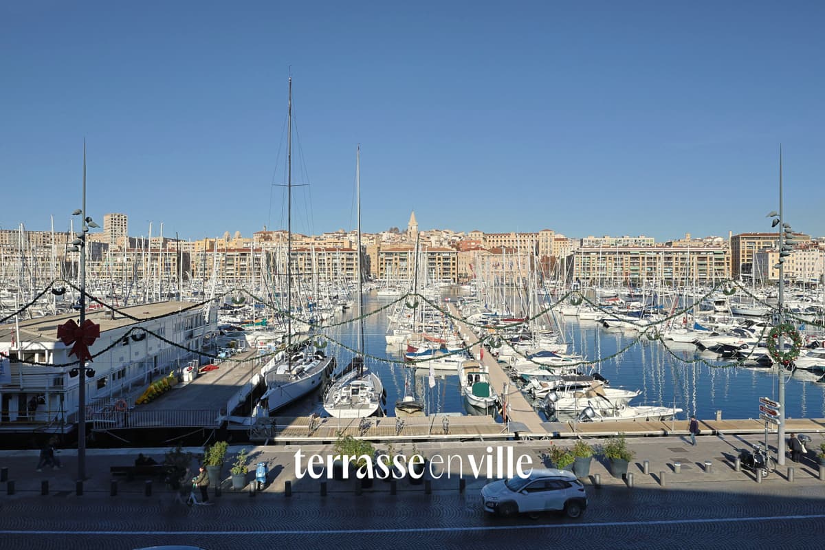 EXCLUSIVITE - VIEUX PORT - T3 148m2 - PATIO 10m2 - VUE VIEUX PORT- 750 000€ - 5