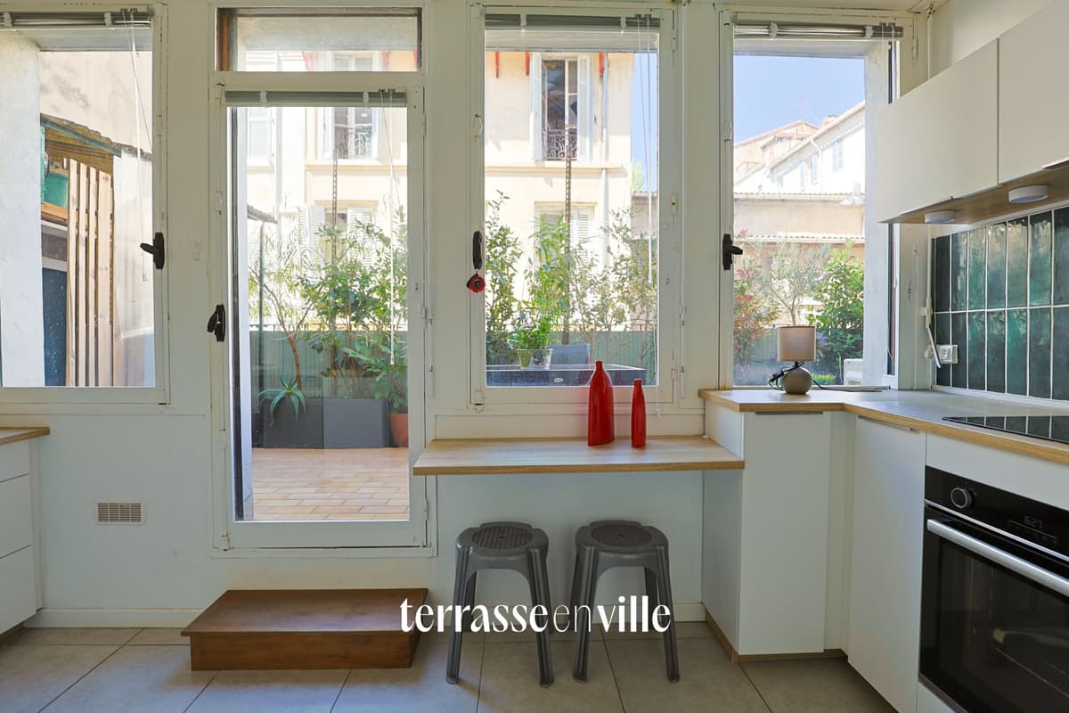 EXCLUSIVITE - BUILDING CANEBIERE - T3 - 97M2 - TERRASSE- 350 000€ - 6