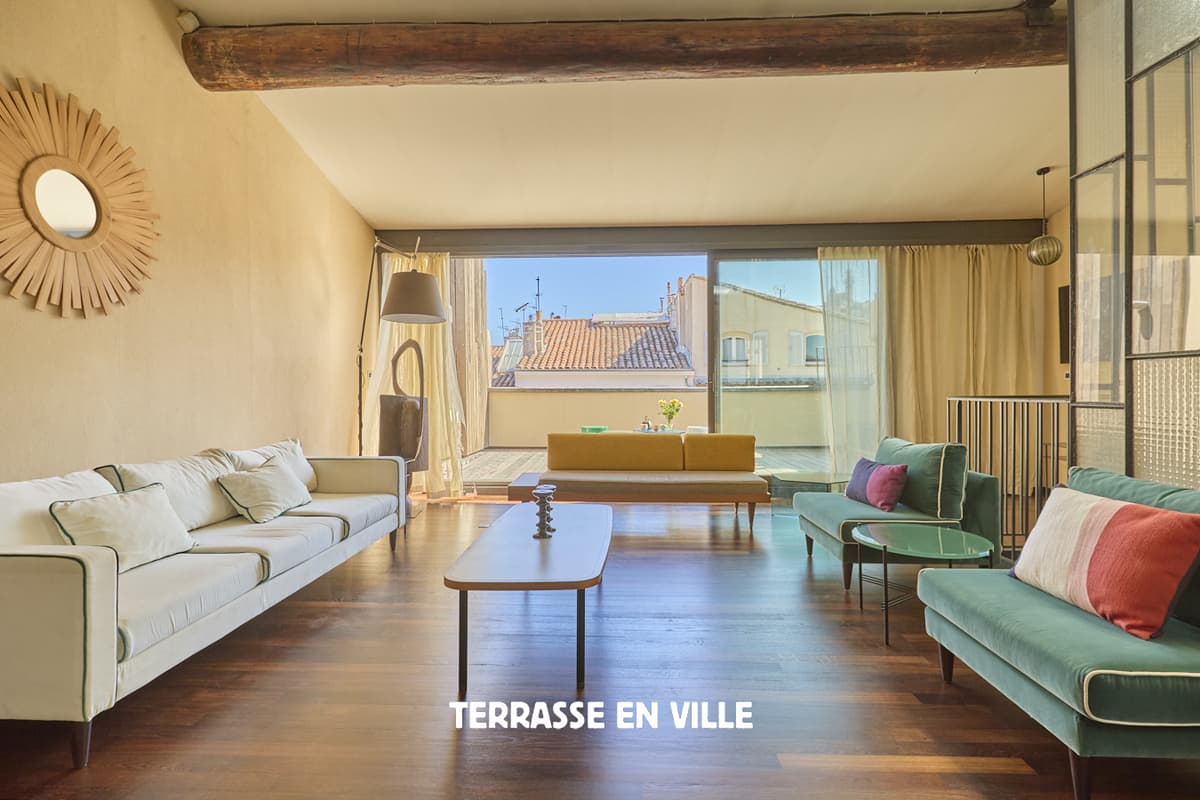 VIEUX PORT - DUPLEX T5 - TERRASSE - 690 000€ - 3