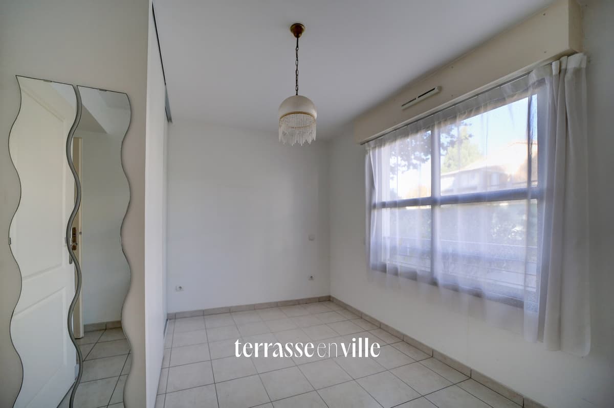 LA CIOTAT - BORD DE MER - APPARTEMENT T2 - 45 m2 - TERRASSE - 325 000 € - 7