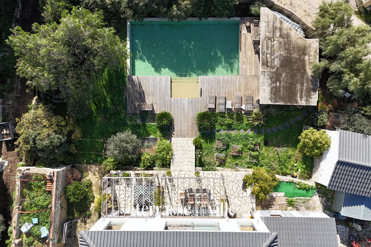 LA CIOTAT - MAISON FAMILIALE - FIGUEROLLES - T6 - 204 M2 + T2 40 M2 - PISCINE - TERRAIN 1041M2 - VUE MER - 1 7 - 2