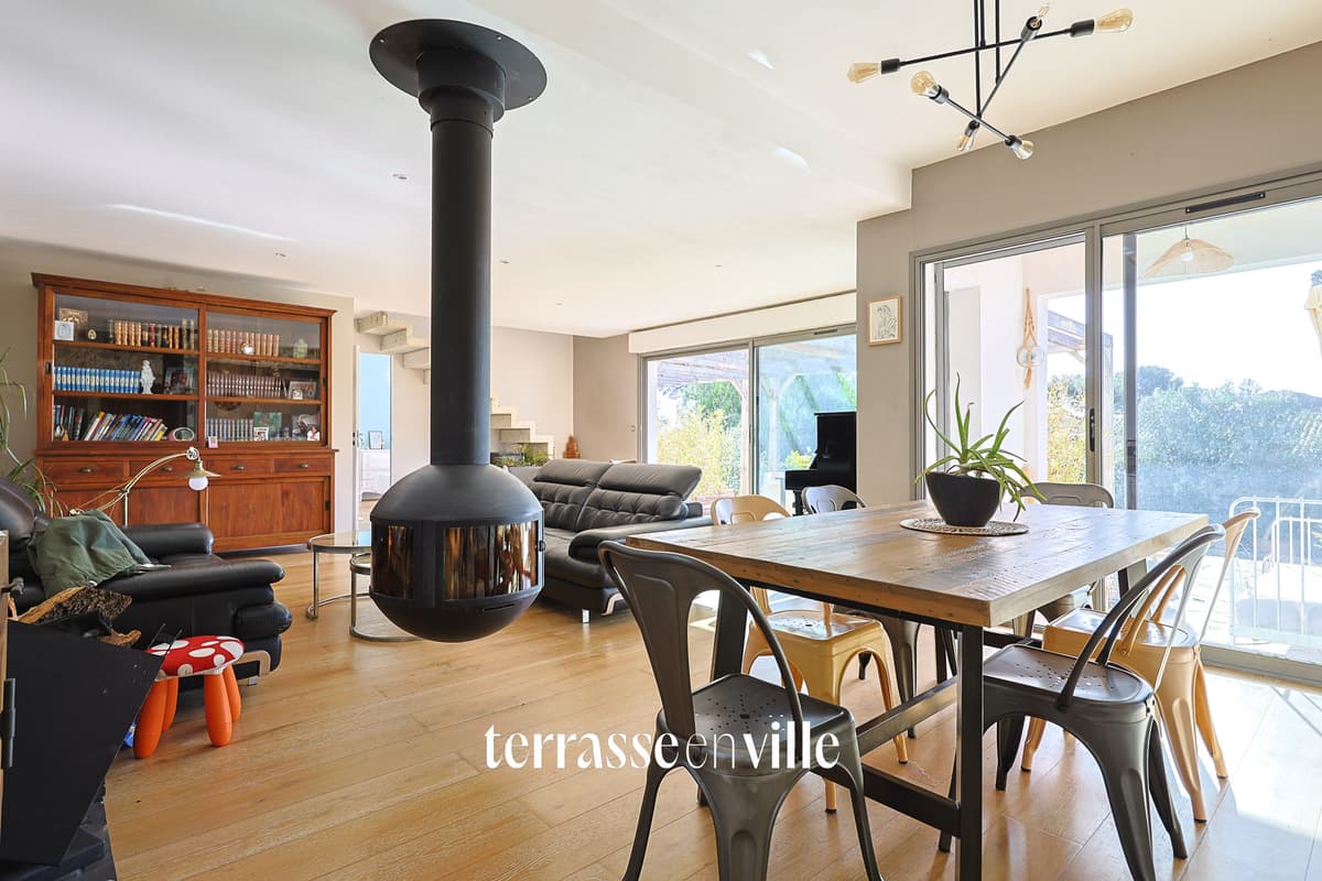 LA CIOTAT - MAISON FAMILIALE - FIGUEROLLES - T6 - 204 M2 + T2 40 M2 - PISCINE - TERRAIN 1041M2 - VUE MER - 1 7 - 6