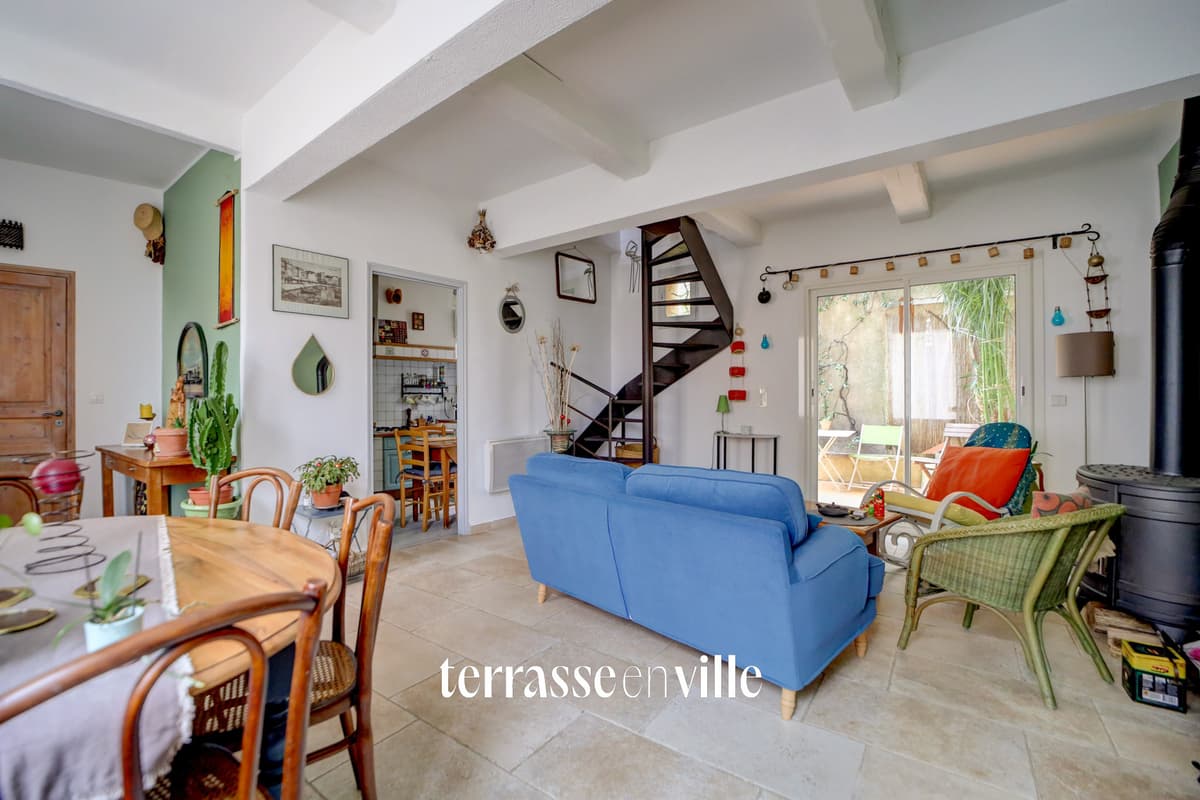 LA CIOTAT - VIEUX PORT - MAISON T4 74M2 - COUR INTÉRIEURE - 2