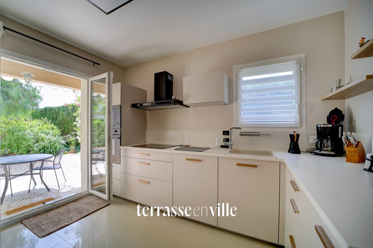 SAINT CYR SUR MER - VILLA PLAIN PIED T4 123M2 - DEPENDANCE - PROCHE VILLAGE A PIED - 6