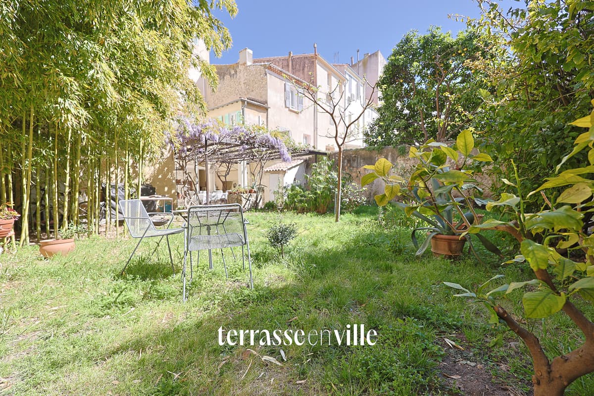 LA CIOTAT DUPLEX T9 192 M2 CŒUR HISTORIQUE PARCELLE 350M2 - PARKING - 6