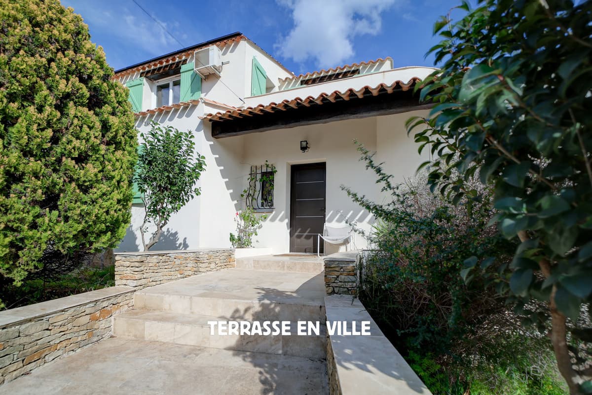 BELLE VILLA RENOVEE 214M2 - QUARTIER FONTSAINTE - T2 INDEPENDANT - PISCINE - 995 000€ - 1