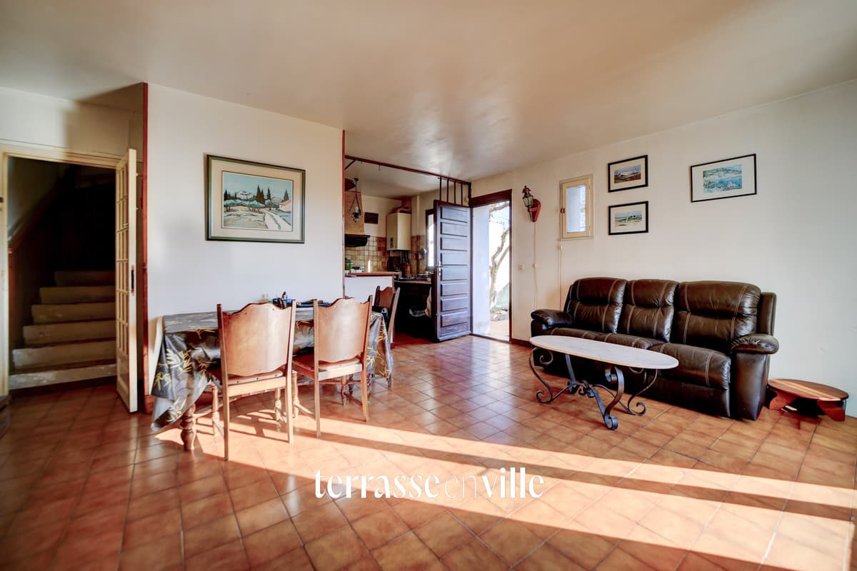 RARE - LA CIOTAT - MAISON DE VILLE - JARDIN - CHANTIER NAVAL - T4 - 5
