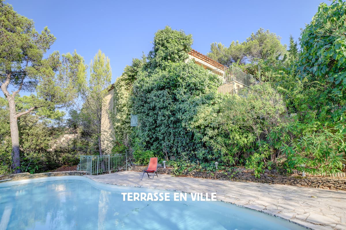 PEYPIN - VILLA T6 - 160 m2 - TERRAIN 2000 m2 - PISCINE- GARAGE - 670 000 € - 4