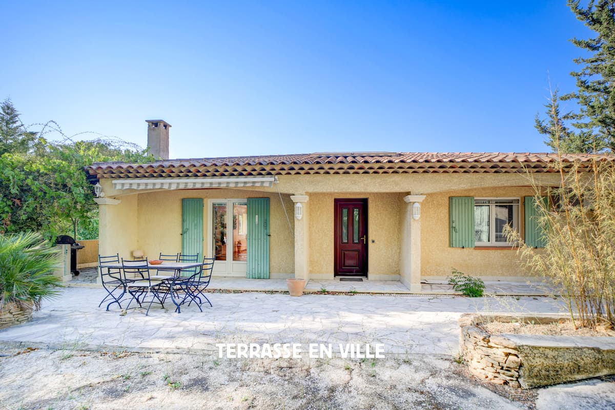 PEYPIN - VILLA T6 - 160 m2 - TERRAIN 2000 m2 - PISCINE- GARAGE - 670 000 € - 1