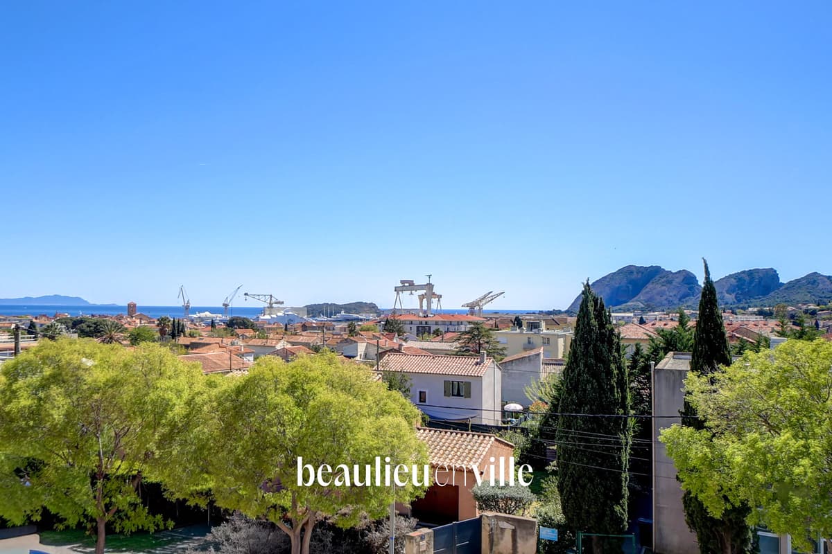 EXCLUSIVITÉ - LA CIOTAT - MALTEMPS - APPARTEMENT T4 - 78m2 - VUE MER - PARKING - 1