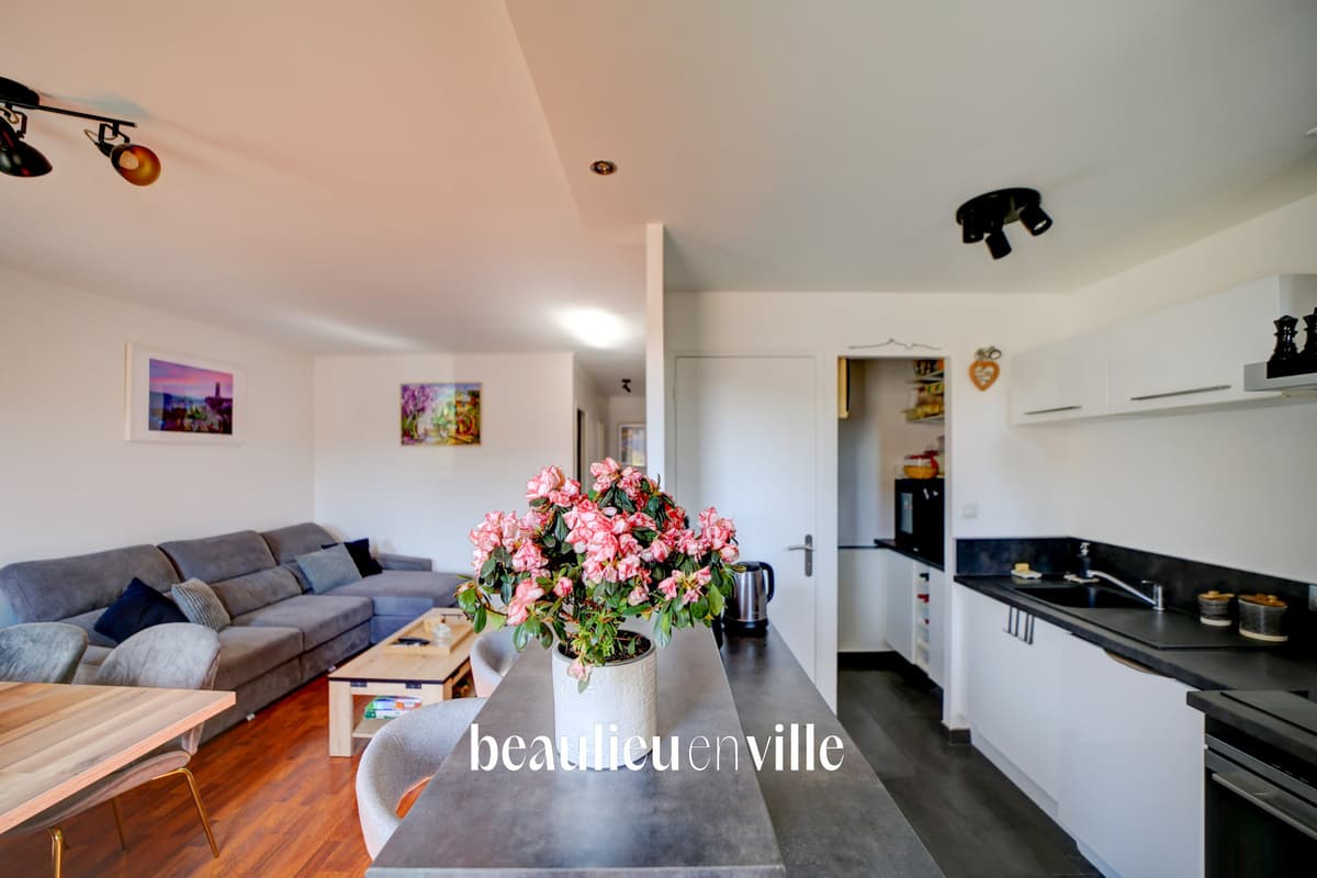 EXCLUSIVITÉ - LA CIOTAT - VIEUX PORT - APPARTEMENT T3 - CALME - SANS VIS A VIS - 4