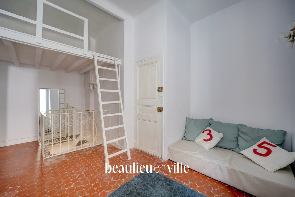 EXCLUSIVITÉ - Charmant T3 - Duplex - 50 m du Vieux Port - 5