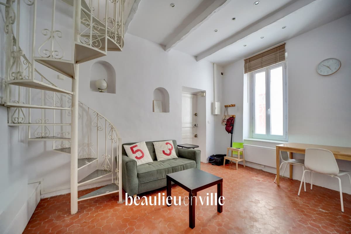 EXCLUSIVITÉ - Charmant T3 - Duplex - 50 m du Vieux Port - 2